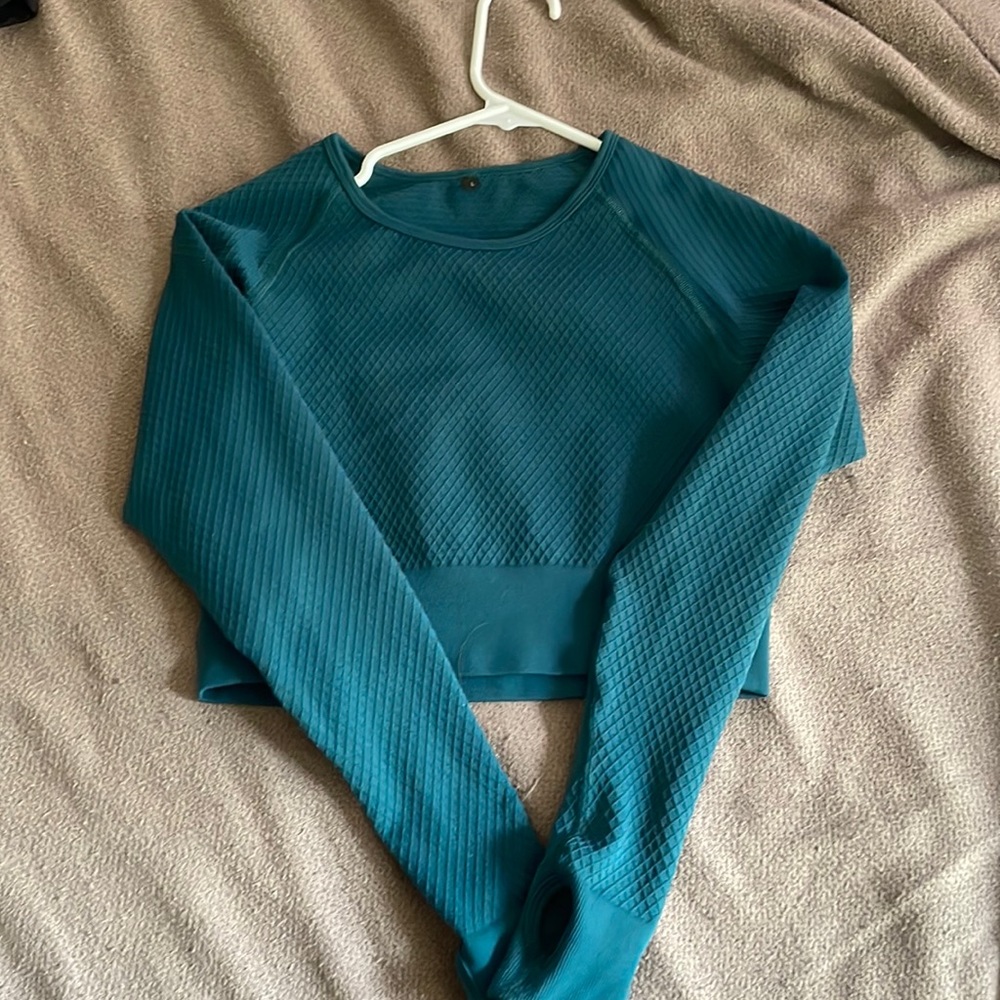 Balance Athletica / Vitality cropped long sleeve